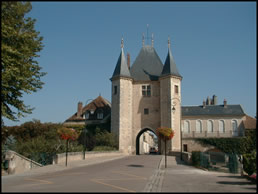 Villeneuve Entrance